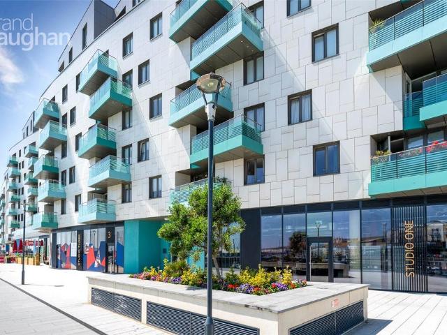 The Boardwalk, Brighton BN2 2 bed flat to rent £1,800 pcm £415 pw