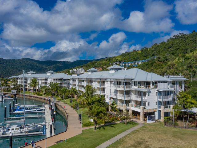 The Boathouse Waterfront Luxury In The Heart Of Airlie Beach