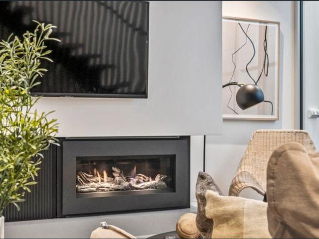 The Batch House Executive Apartment, Prime Location