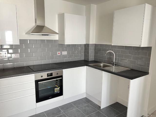The Balbirs, Portswood Road SO17, 3 bed shared accommodation to rent, £1,795 pcm | PrimeLocation
