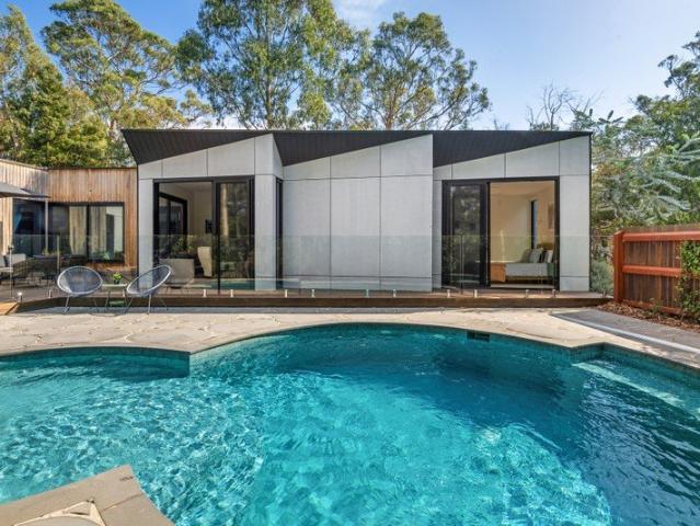 'The Banksia House' Architect Designed Coastal Retreat