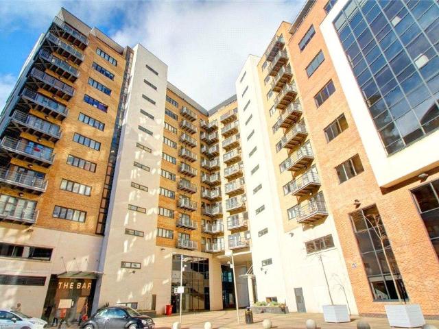 The Bar, St James Gate, Newcastle. 1 bed apartment to rent £950 pcm £219 pw