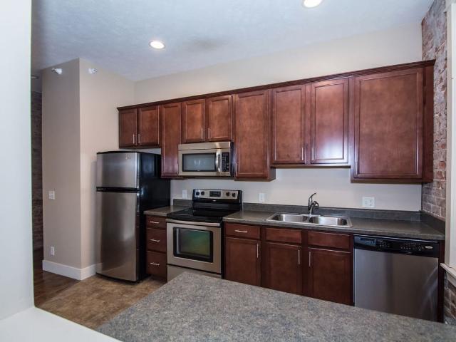 The Barnard Flats 2 Bedroom Apartment for Rent at 804 Park Ave, Omaha, NE 68105 Leavenworth