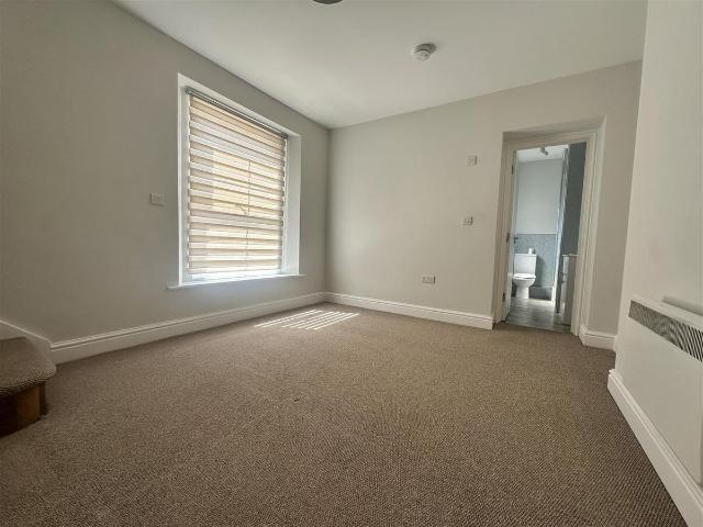 The Beaconsfield Road, Weston Super Mare BS23, 2 bed semi detached house to rent, £850 pcm | PrimeLocation