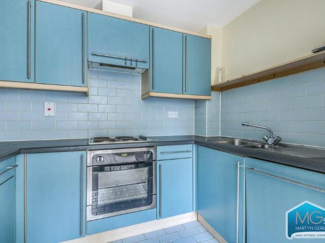 The Beaux Arts Building, 10 18 Manor. 1 bed apartment to rent £1,850 pcm £427 pw
