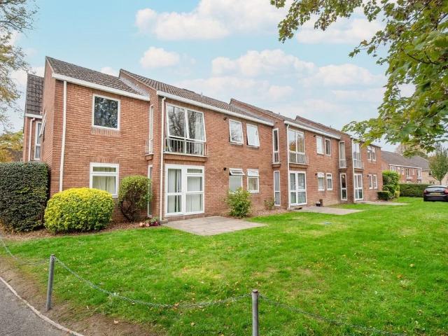 The Beeches, Weyhill Road, Andover SP10, 1 bed flat to rent, £1,000 pcm | PrimeLocation