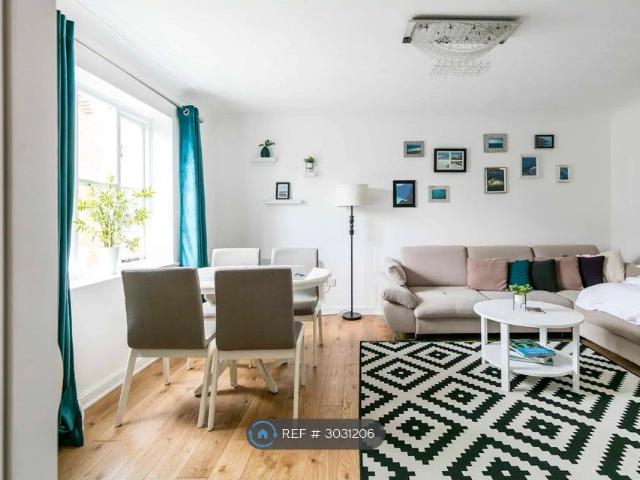The Beeches, Cambridge CB4, 2 bed flat to rent, £1,650 pcm | PrimeLocation
