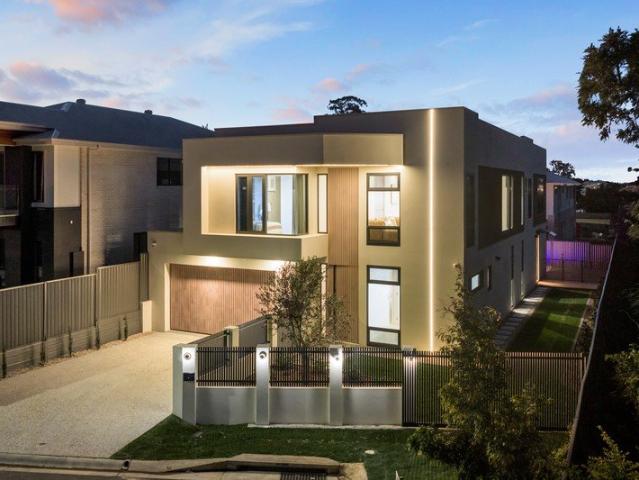 The Benchmark for Luxury Family Living One of Underwood's Finest Architectural Residences