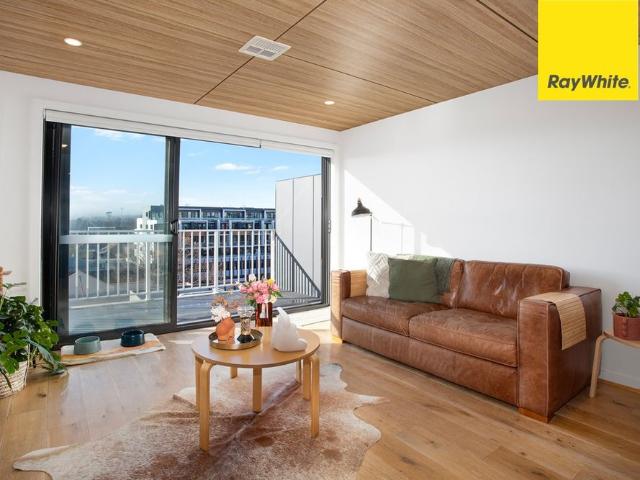THE BEST OF BRADDON! Spectacular Executive Apartment
