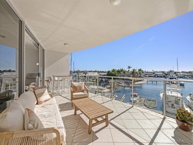 The best of Coastal and Beach lifestyle with your boat moored right out front