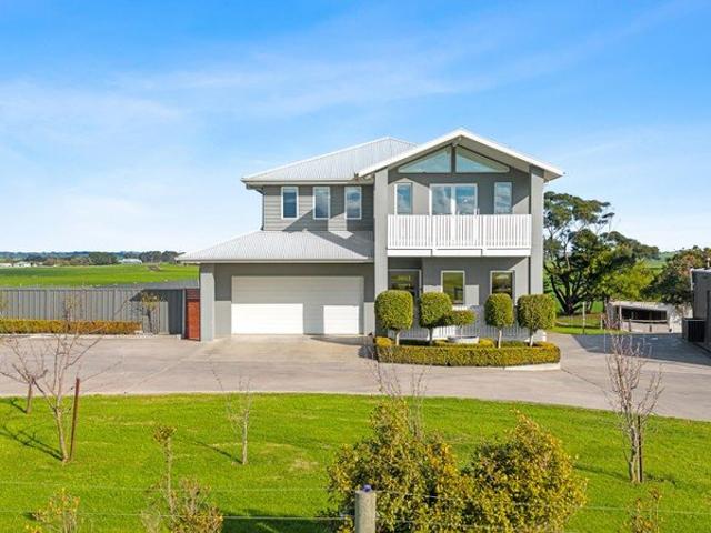 The Best of Country Living Without the Distance!