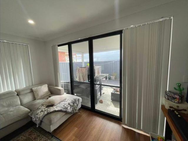 The best of Perth's southern suburbs and natural wonders – 27 Stinear street, Champion Lakes WA 6111