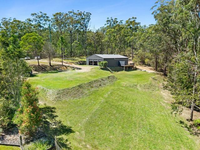 THE BEST SHOUSE YOU'VE EVER SEEN! ON 3+ ACRES