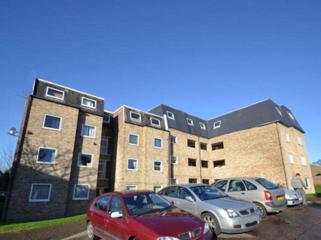 The Blanes, Ware SG12, 2 bed flat to rent, £1,150 pcm | PrimeLocation
