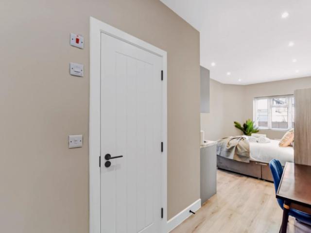 The Blend Studio – Private Vibes, Shared Perks