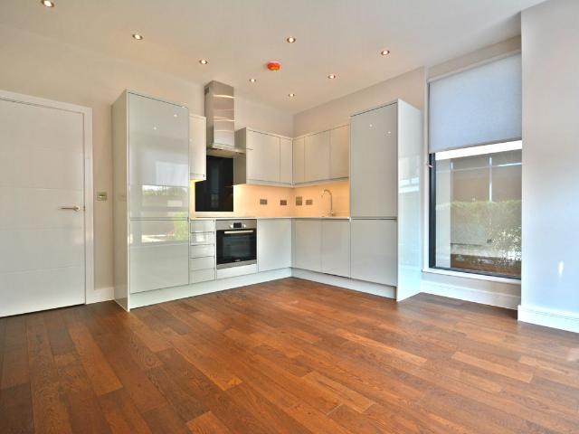 The Braccans, London Road, Bracknell RG12, 1 bed flat to rent, £1,100 pcm | PrimeLocation