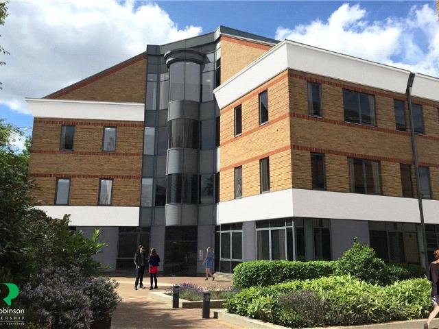 The Braccans, London Road, Bracknell RG12, 1 bed flat to rent, £1,100 pcm | PrimeLocation