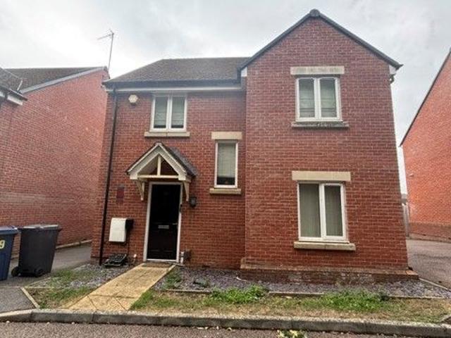 The Bramblings, Little Chalfont HP6, 4 bed detached house to rent, £3,000 pcm | PrimeLocation