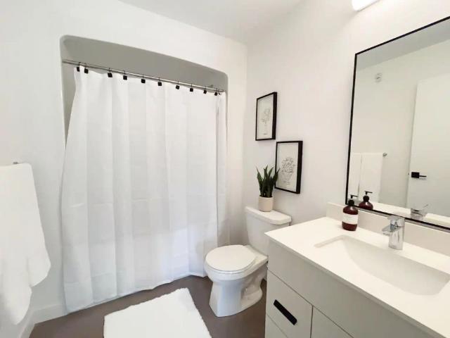 The Bridgwater 250 Centre Street — Suite C