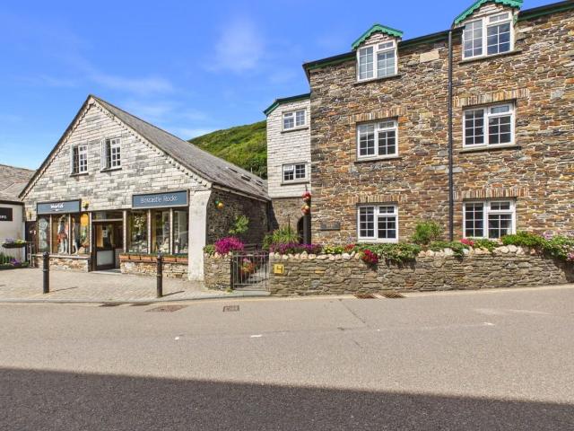 The Bridge, Boscastle, Cornwall PL35, 2 bed flat to rent, £800 pcm | PrimeLocation