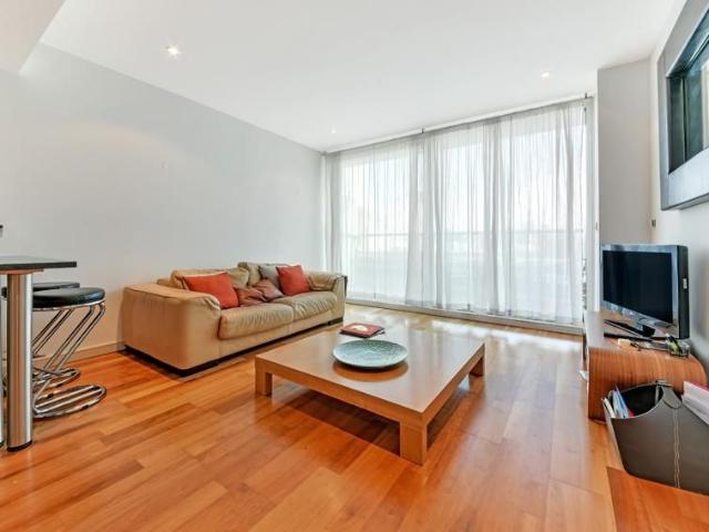 The Bridge, Queenstown Road, Battersea SW11, 1 bed flat to rent, £2,600 pcm | PrimeLocation