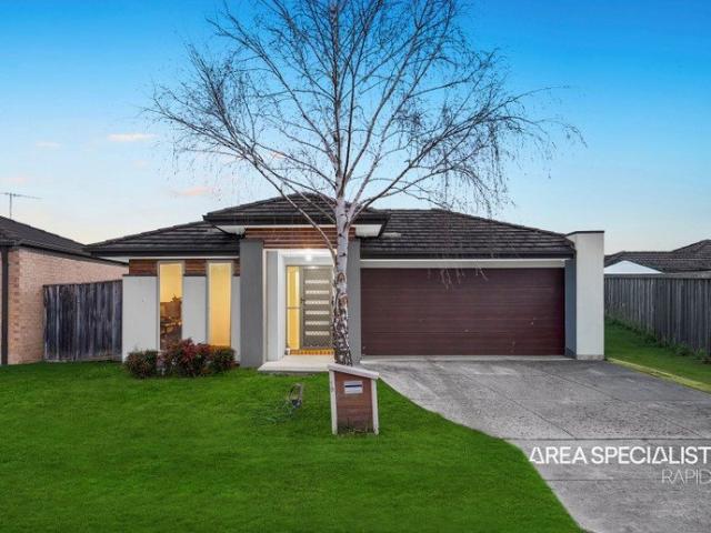 The Brief: Contemporary Family Living in a Convenient Pakenham Setting