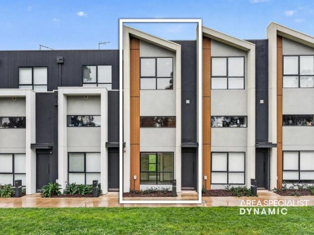 The Brief: Contemporary Three Level Townhouse in Convenient Mill Park Location