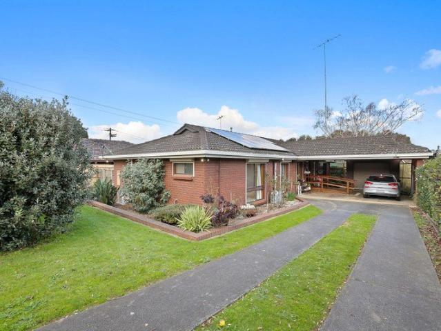 The Brief: Cherished Family Home Close to Town
