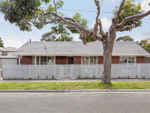 The Brief: A Central Frankston FHSZ Opportunity with Lifestyle in Mind