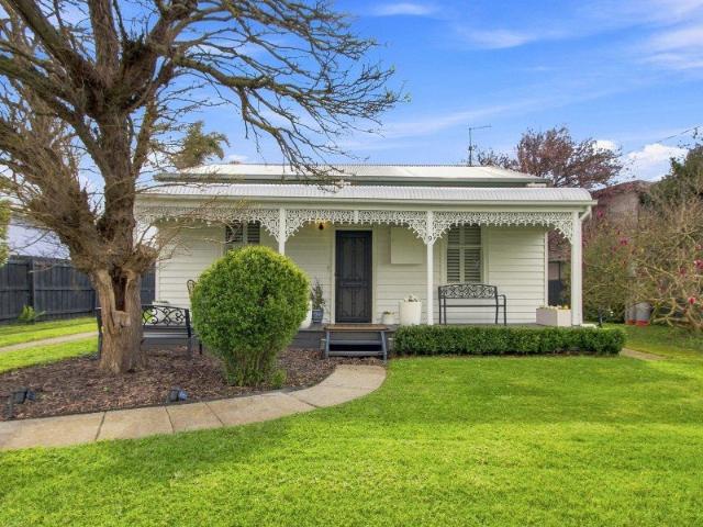 The Brief: A Charming Piece of Yinnar History