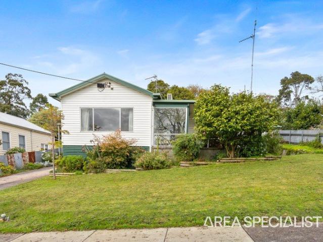 The Brief: A Lifetime of Memories in Korumburra's Most Coveted Street