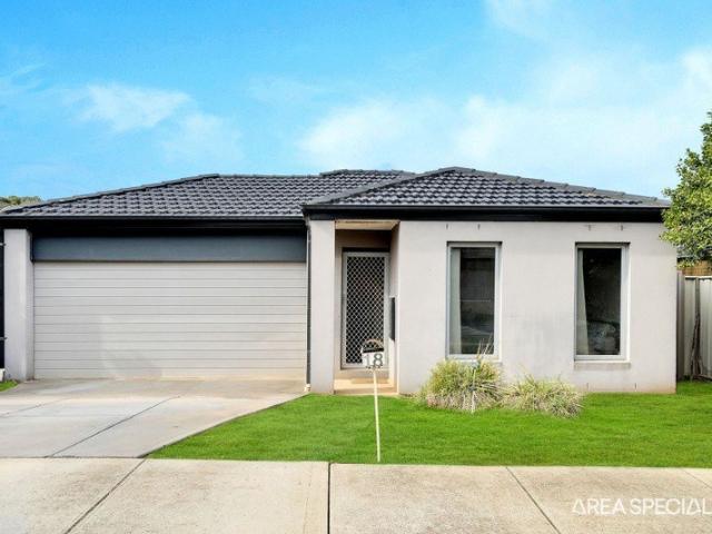 THE BRIEF: A PERFECT FAMILY HOME IN A QUIET POCKET OF BROOKFIELD!