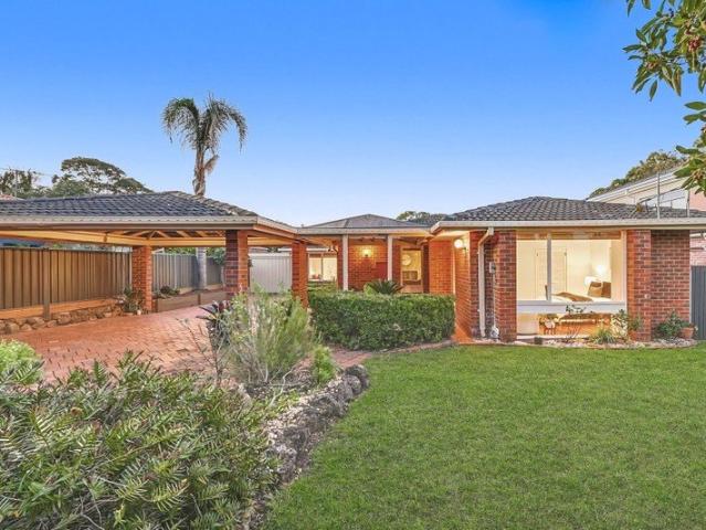 The Brief: Expansive 6 Bedroom Family Home on 697sqm Approx. Minutes from Caulfield Grammar