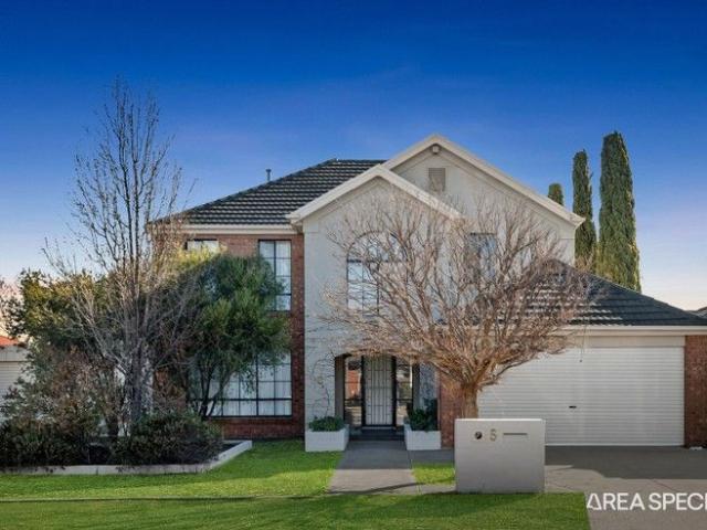 THE BRIEF: DOUBLE STOREY WITH SIDE ACCESS