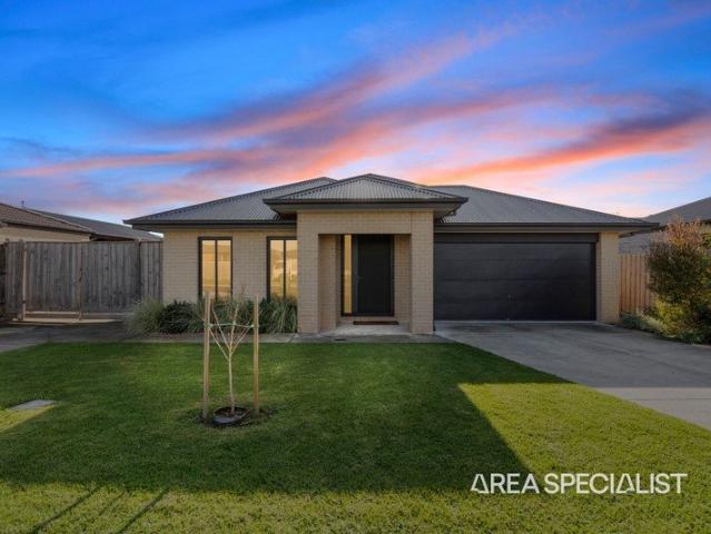 The Brief: Endless Space, Unmatched Caravan Storage & Family Living on 756m²