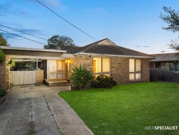 The Brief Easy Family Living in a Most Convenient Hoppers Crossing Pocket!