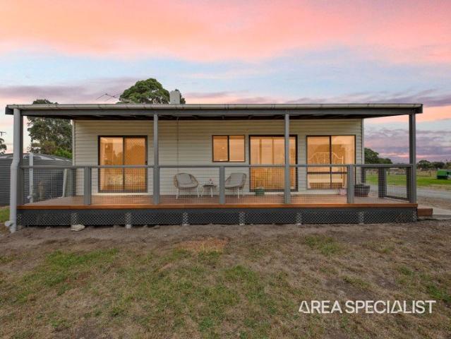 The Brief: Escape the CityEmbrace Your Dream Rural Lifestyle in Bayles