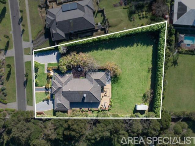 The Brief: Family Excellence with Premium Zoning & Entertaining Appeal on 2,915m²
