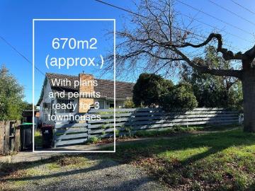 The Brief: Fantastic Opportunity Awaits! 3 Bedroom Home on a 670m2 Block Keep, Reno or Build Your Dream Project!