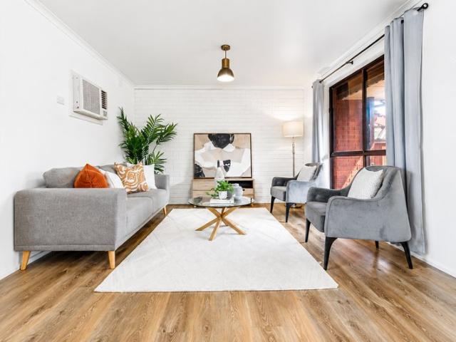 The Brief: House Like Space, Modern Comfort & Entertaining Lifestyle