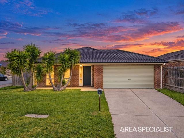 The Brief: Immaculate, Move In Ready Living in a Quiet Court Location