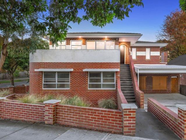The Brief: Light Filled Top Floor Apartment in a Highly Sought After Pocket