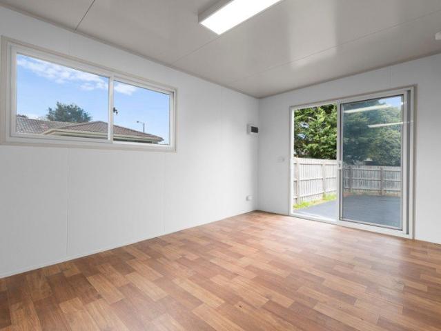 THE BRIEF: Modern Comfort & Style 2 Bedroom Flat!
