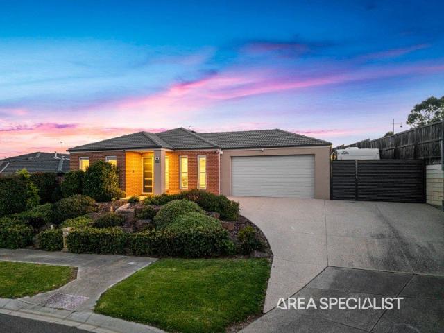 The Brief: Space, Privacy & Versatile Family Living in Cardinia Lakes