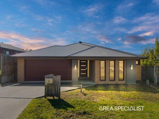 The Brief: Spacious Family Home in Sought After Cardinia Lakes