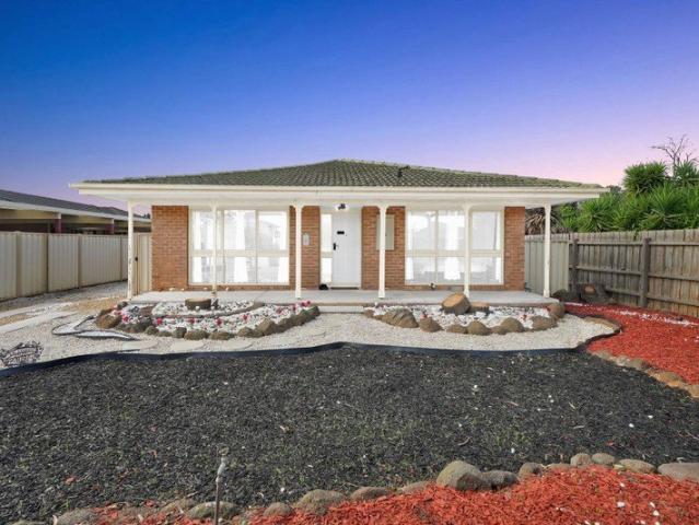 THE BRIEF: Recently Renovated Fully Furnished Family Home with a Huge Side Access Prime Location