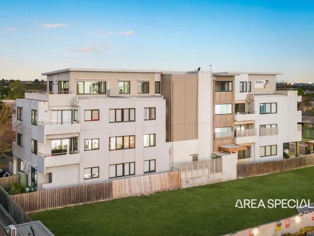 The Brief: Spectacular Views and Convenient Access to All Amenities!