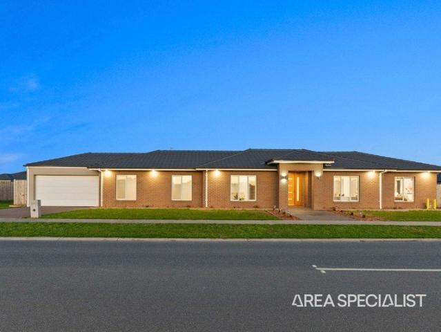 The Brief: Stunning Family Living on 834m² Opposite Reserve with Dual Side Access