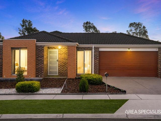 THE BRIEF: Premium Reservoir Facing Family Living in a Prime Brookfield Location