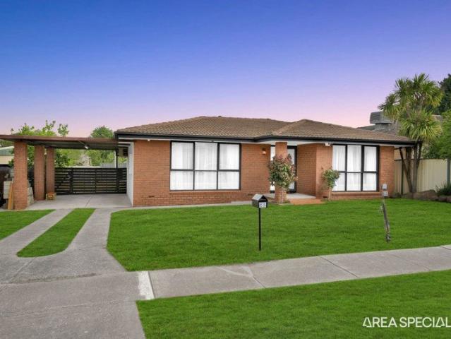 THE BRIEF: Prime Opportunity on 652m² Spacious Family Home with Multiple Living Zones!